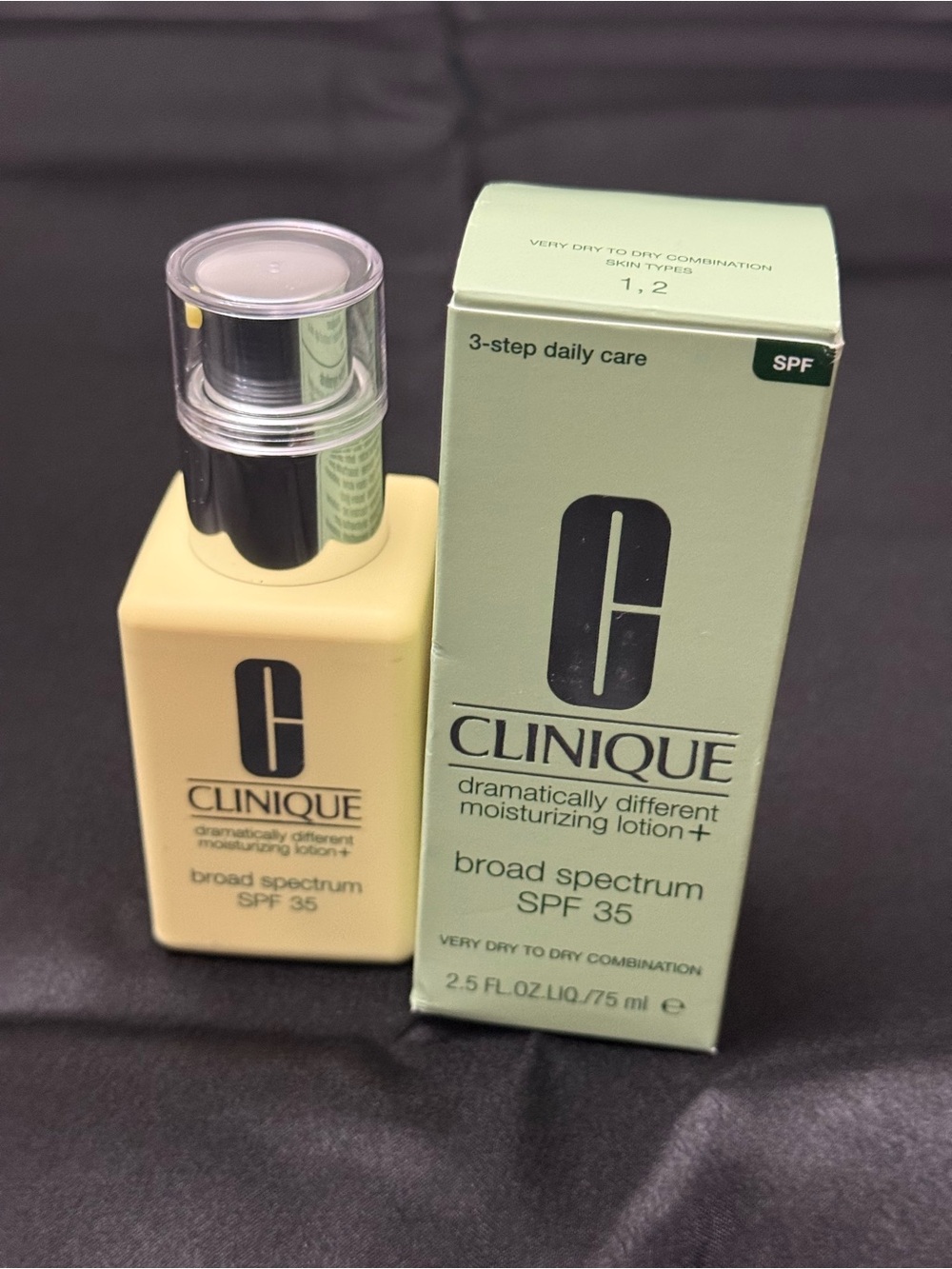 Clinique Dramatically Different Moisturizing Lotion+ SPF 35 — Pale Yellow